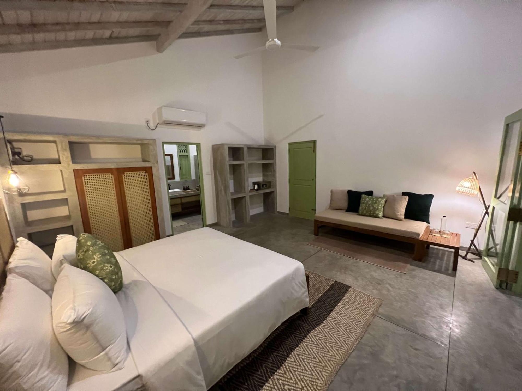 Zen House Hotel Ahangama Szoba fotó